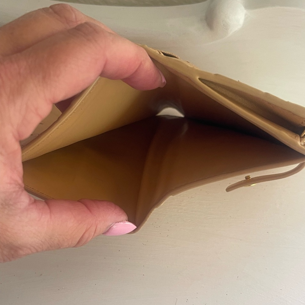 Bottega Veneta Intrecciato Pale Brown Leather Wallet w/ Chain & Dust Bag - Picture 6 of 16